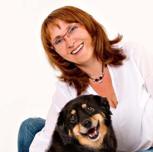 Kontaktbild von Nadine Bayer